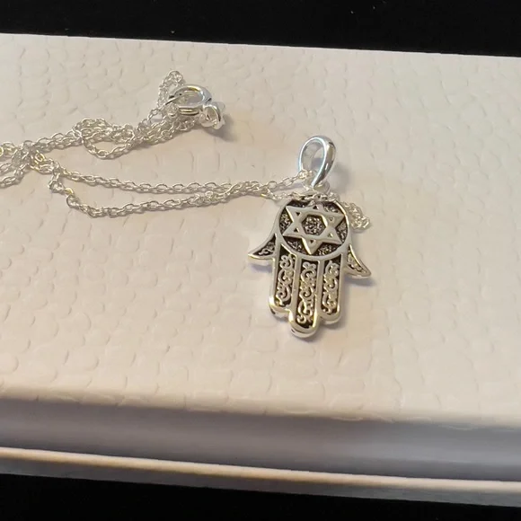 925 Sterling Silver. Hamsa. Necklace - Picture 2 of 7